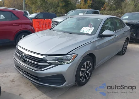 2024 Volkswagen Jetta 1.5T S z USA, uszkodzony, nr VIN 3VW5M7BU2RM031180